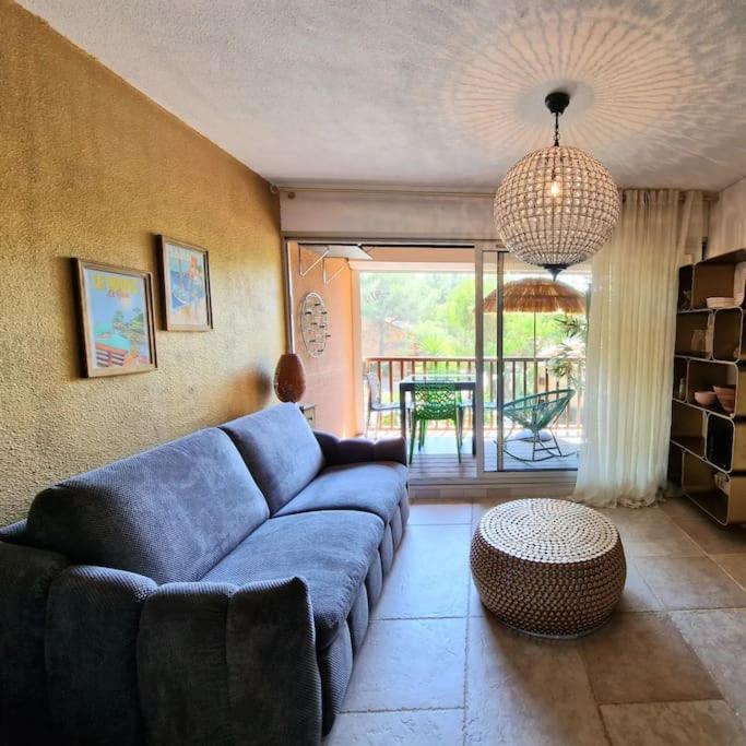 Appartement Beau Studio, Moderne, Au Calme Avec Piscine Et Parking Prive Dans Arboree Sanary-sur-Mer