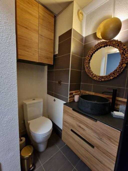 Beau Studio, Moderne, Au Calme Avec Piscine Et Parking Prive Dans Arboree Appartement Sanary-sur-Mer